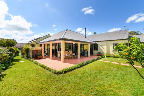 11 La Lena Grove, Fitzherbert, Palmerston North
