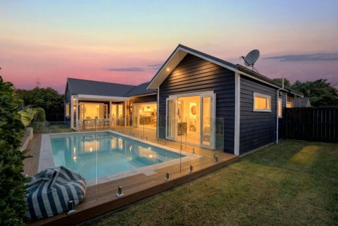 6 Sophia Place, Karaka, Papakura