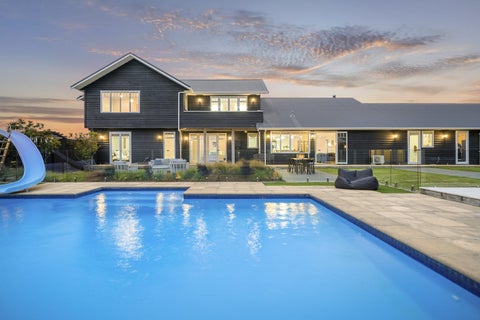 142 Bing Lucas Drive, Tawa, Wellington