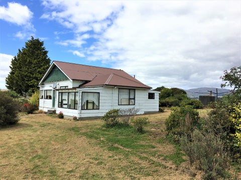 83 Main Road, Clinton