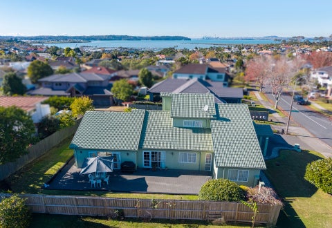 46 Whiting Grove, West Harbour, Auckland