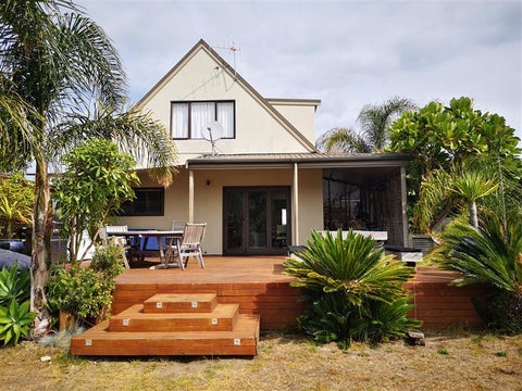 127 Linton Crescent, Whangamata
