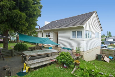 11 Godden Crescent, Orakei, Auckland