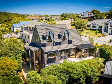 64 Ayton Drive, Whitby, Porirua