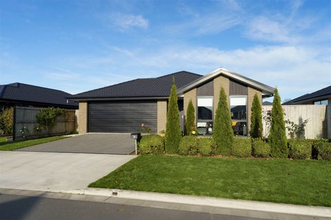 34 Minerva Crescent, Woodend, Woodend