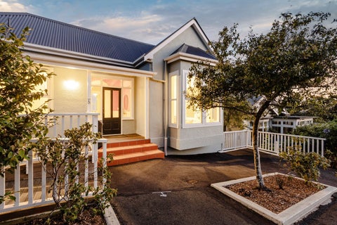 4 Granville Terrace, Belleknowes, Dunedin