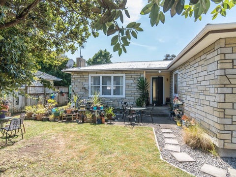 142 Arawhata Road, Paraparaumu