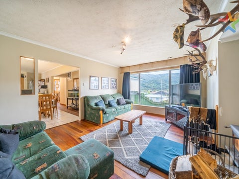 53 Coast Road, Wainuiomata, Lower Hutt