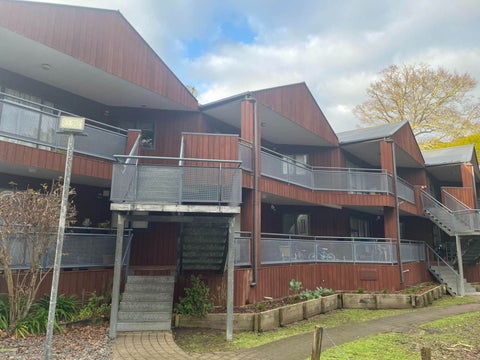 5/3 The Avenue, Albany, Auckland