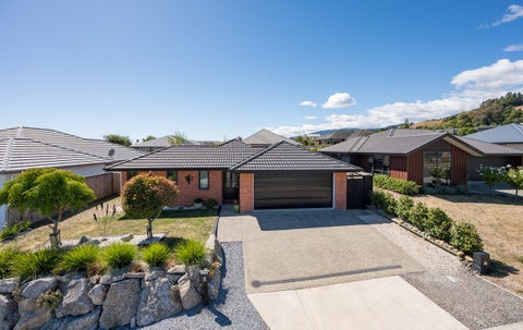 7 Pine Crest Drive, Richmond