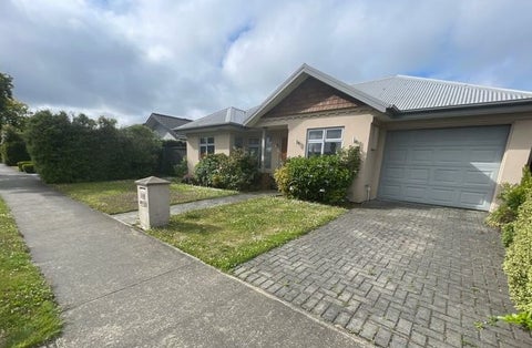 1/12 Mounter Avenue, Northwood, Christchurch