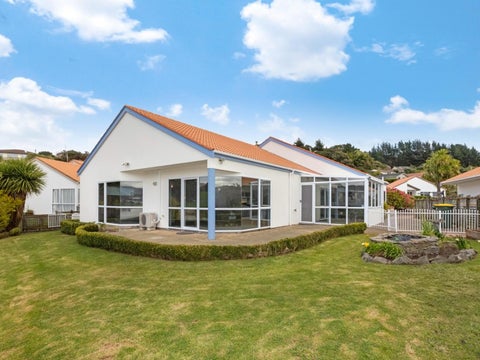 8 Lakeside Villas, WHITBY, PORIRUA