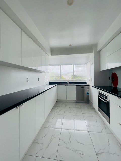 165 Carlisle Road, Northcross, Auckland
