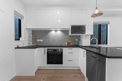 12/8 Arney Road, Ranui, Auckland