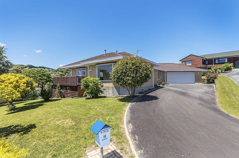 17 Latitude Close, Whitby, Porirua