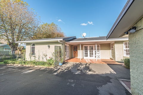 1A Peakes RD, Saint Johns Hill, Whanganui