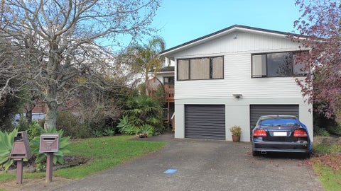 13 McBreen Avenue, Northcote, Auckland