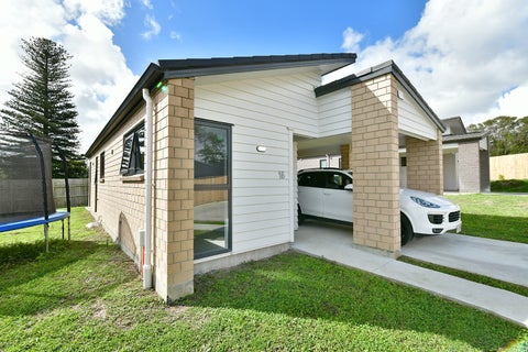 16 Taupata Lane, Helensville, Helensville
