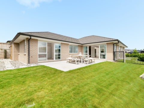 317 Lakes Boulevard, Pyes Pa, Tauranga