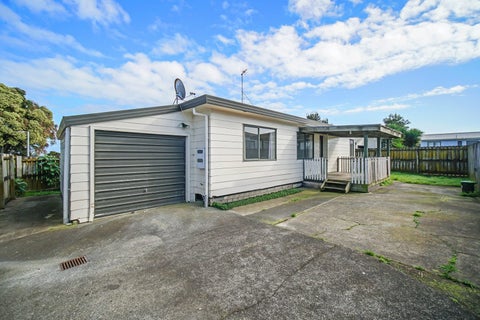 2/31 Templeton Place, Clendon Park, Auckland