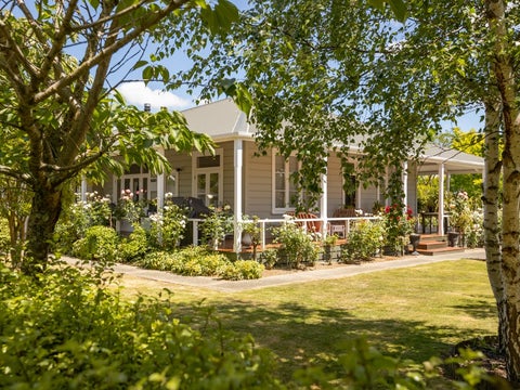 38 Grey Street, Martinborough