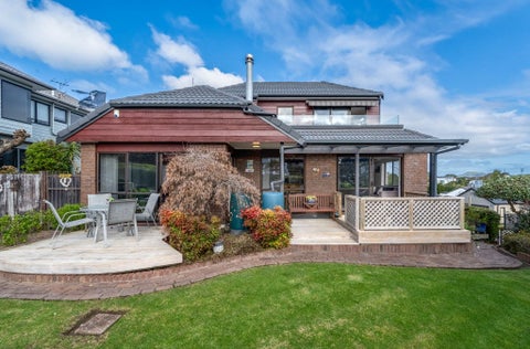 1/2 Basilton Close, Bucklands Beach, Auckland