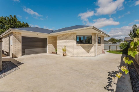 22 Mcphee Street, Dannevirke