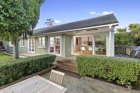 14 Mayburn Road, Te Atatu Peninsula, Auckland