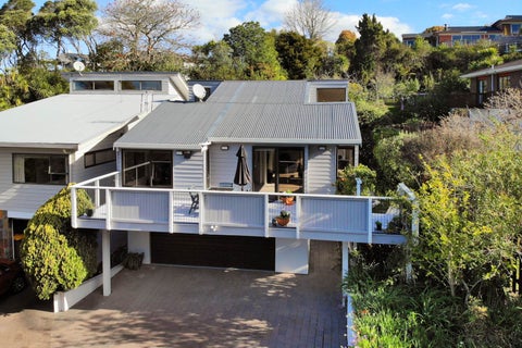 2/685 East Coast Road, Browns Bay, Auckland