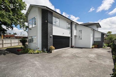 114 Chivalry Road, Glenfield, Auckland
