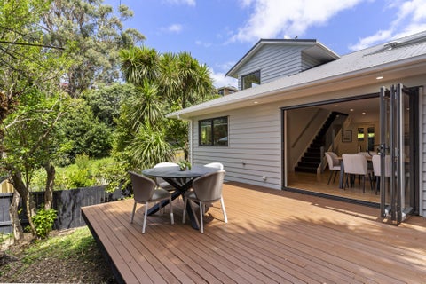 3/599 Glenfield Road, Totara Vale, Auckland