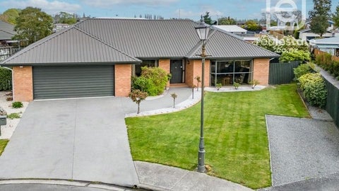 6 McLean Place, Woodend, Woodend
