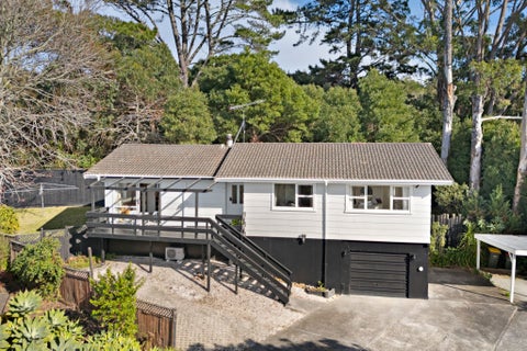 1/3 Aralia Road, Sunnynook, Auckland