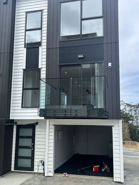 5/105 Hobsonville Road, West Harbour, Auckland