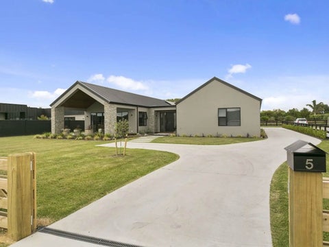 5 Alan Livingston Drive, Cambridge, Cambridge