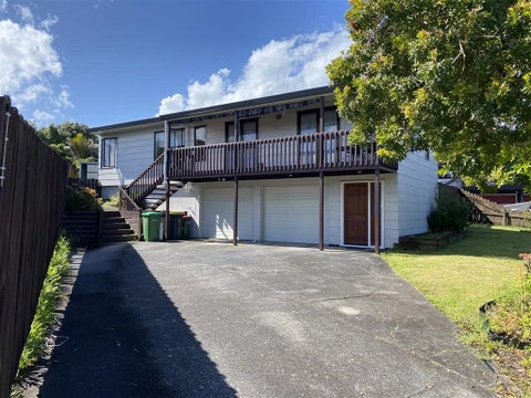 22 Gosford Drive, Botany Downs, Auckland