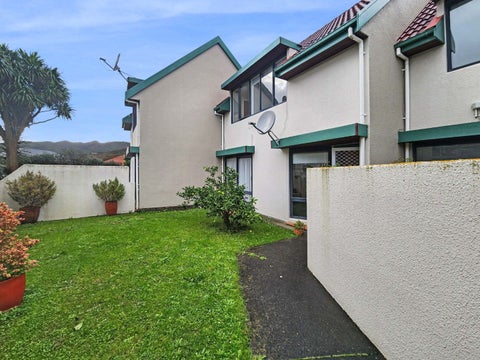 2/16 McBain Grove, Avalon, Lower Hutt