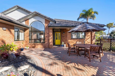 15 Tington Avenue, Wattle Downs, Auckland