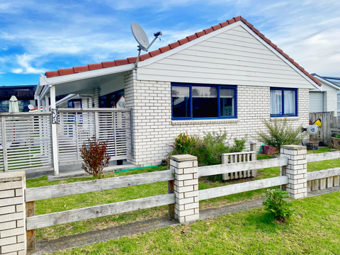 14D Bankart Street, Raglan
