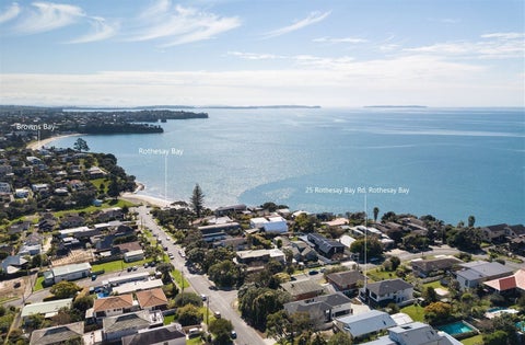 25 Rothesay Bay Road, Rothesay Bay, Auckland