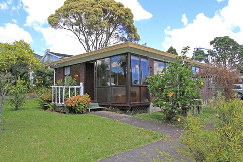 1/19 Windermere Crescent, Blockhouse Bay, Auckland
