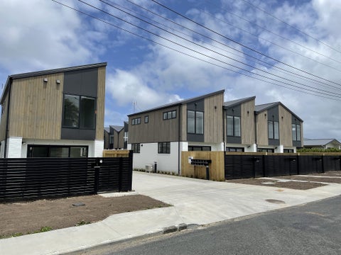 14/12 Tawa Road, Te Atatū Peninsula, Auckland