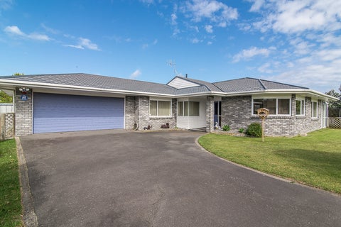 150 Mazengarb Road, Paraparaumu