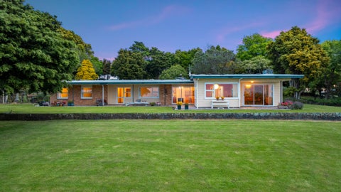 190 Redoubt Road, Flat Bush, Auckland