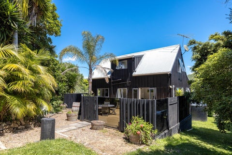19 Te Makiri Road, Onetangi, Waiheke Island