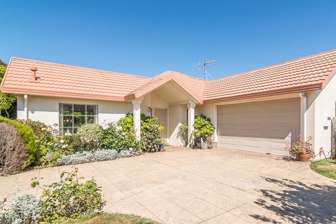 25 Hadleigh Court, Paraparaumu
