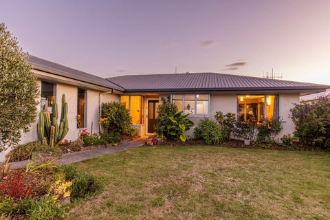 4 Vining Crescent, Stoke, Nelson