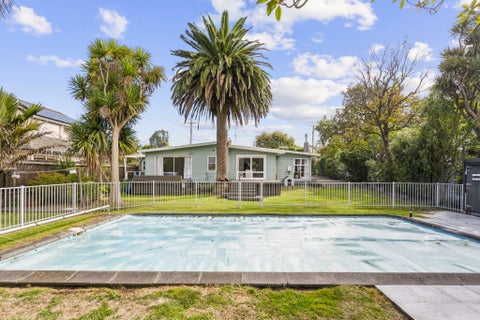 36 Golf Road, Paraparaumu Beach, Paraparaumu