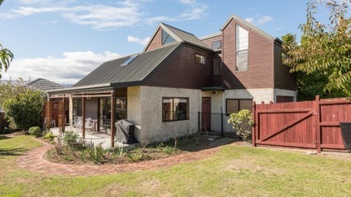 102 Queen Street, Richmond