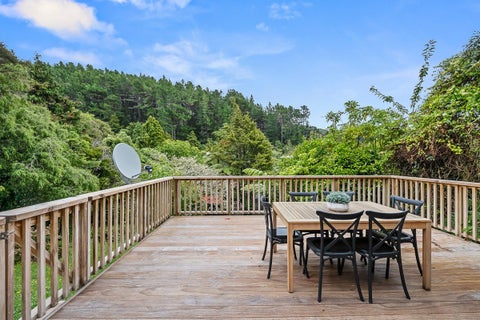 15 Elmslie Road, Pinehaven, Upper Hutt